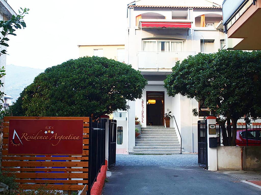 Residence Argentina R.T.A. Spotorno Exterior foto